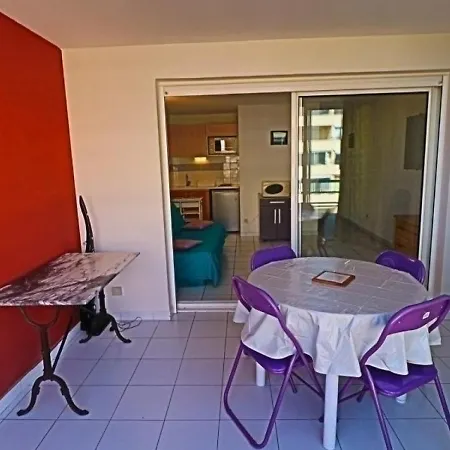 - 4 Pers, 23 M2, 1/0 1 * Sète
